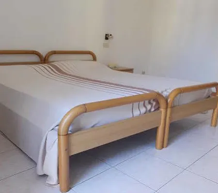 מלון Hotel Centrale גארדה