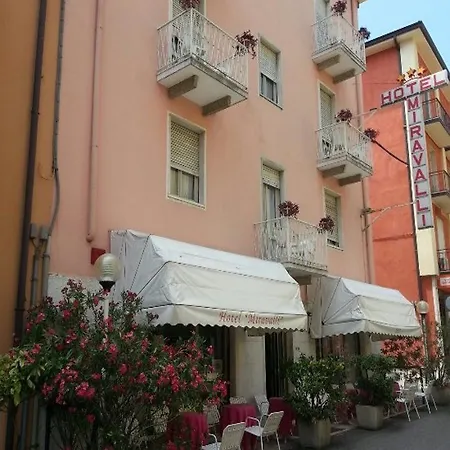 מלון Hotel Centrale