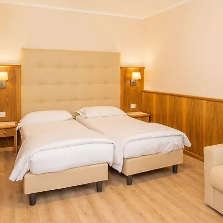 Hotel Centrale Otel
