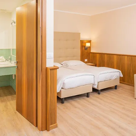 Hotel Centrale Otel